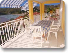 Balcon d'un des g�tes Batterie