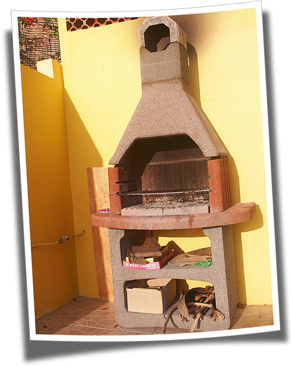 Barbecue des g&icirc;tes Batterie